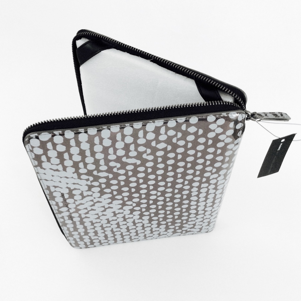 Marc Jacobs Tech Ipad Case.Gunmetal.NWT